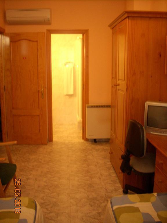 Twin Room Private Bathroom